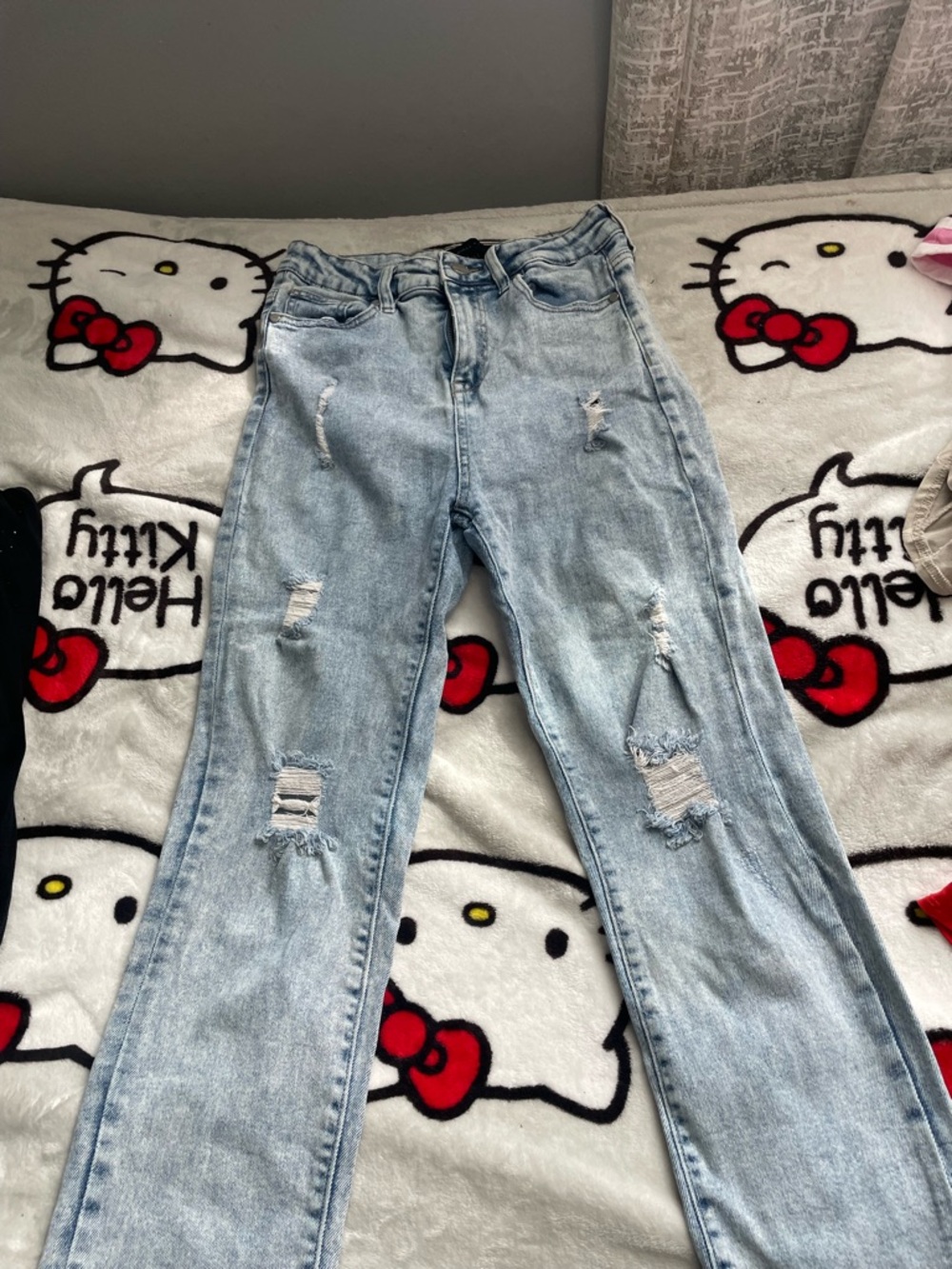 Kendall & Kylie Light Wash Distressed Straight Leg Jeans